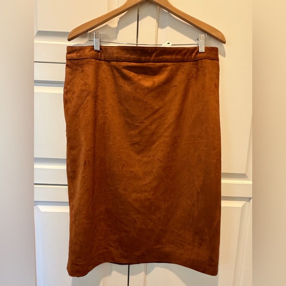 NWT || Talbots Faux Suede Pencil Skirt – Rust Brown – Size 16